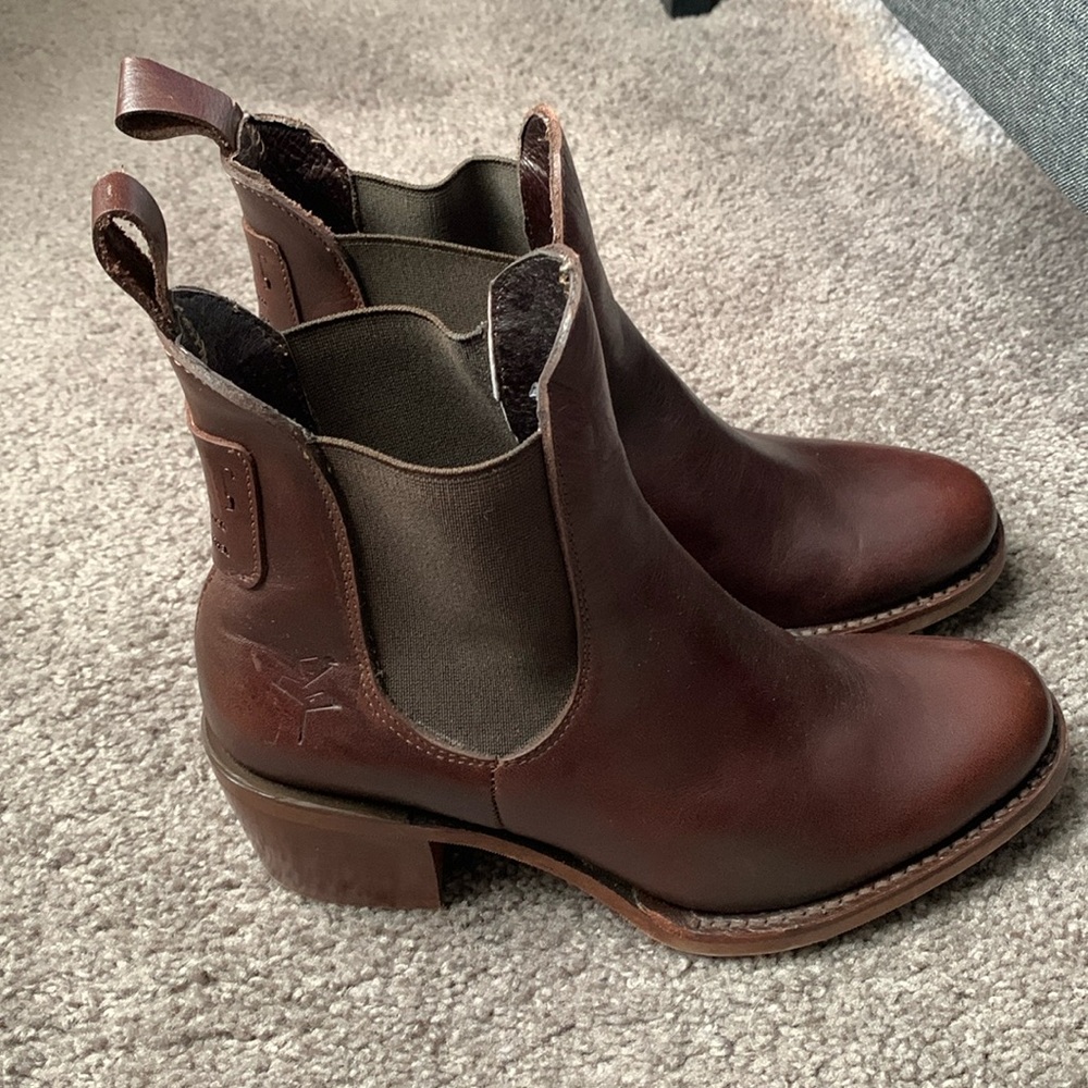 SOLS Burnt Umber Heel Bootie - Size 8